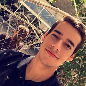 Meet your Posher, Claudio